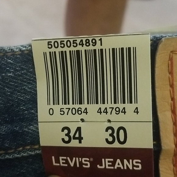 BRAND New Vintage Levi's Jean's - 34x30 - Picture 5 of 5